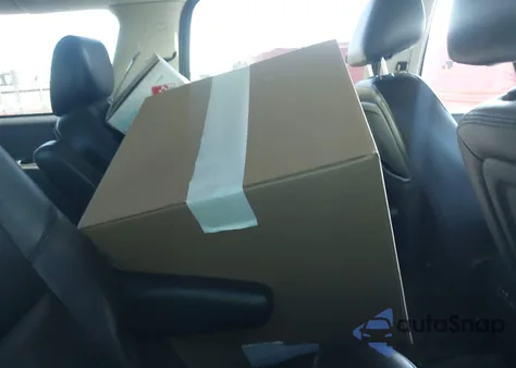 2013 Chevrolet Suburban 1500 Lt z USA, uszkodzony, nr VIN 1GNSKJE70DR145904